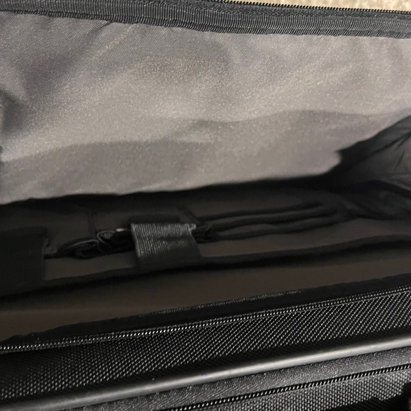 Samsonite Black Laptop Shoulder Messenger Bag - Picture 10 of 10